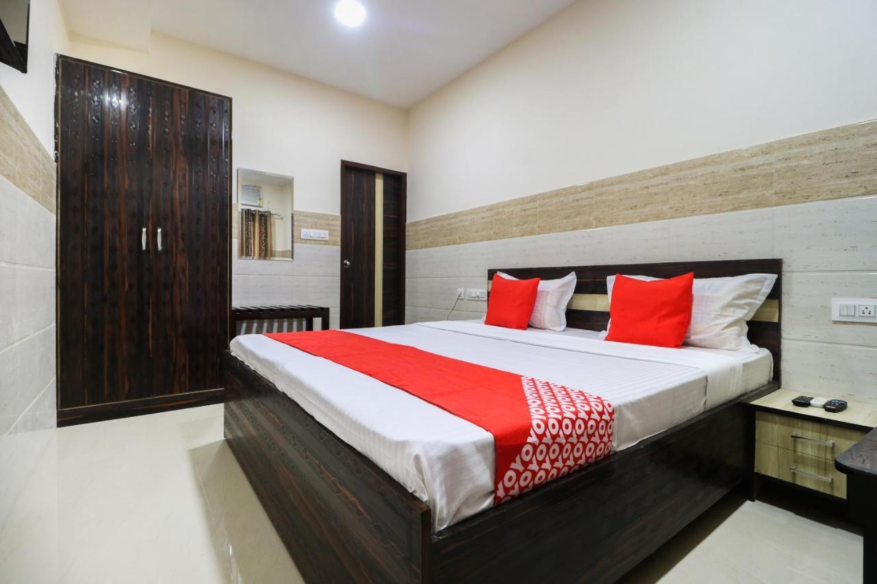 Oyo 49095 Hotel K Fort Abadpura Екстер'єр фото