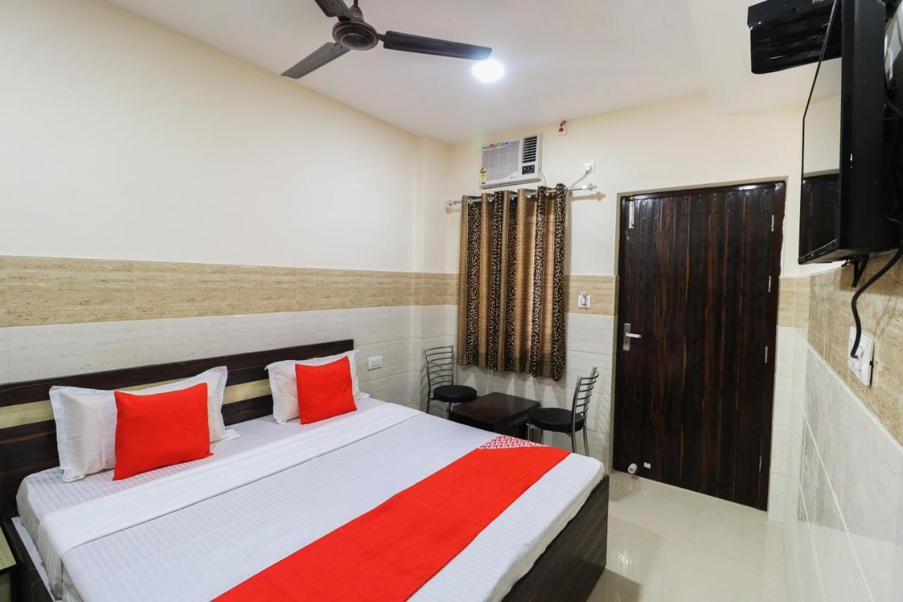 Oyo 49095 Hotel K Fort Abadpura Екстер'єр фото