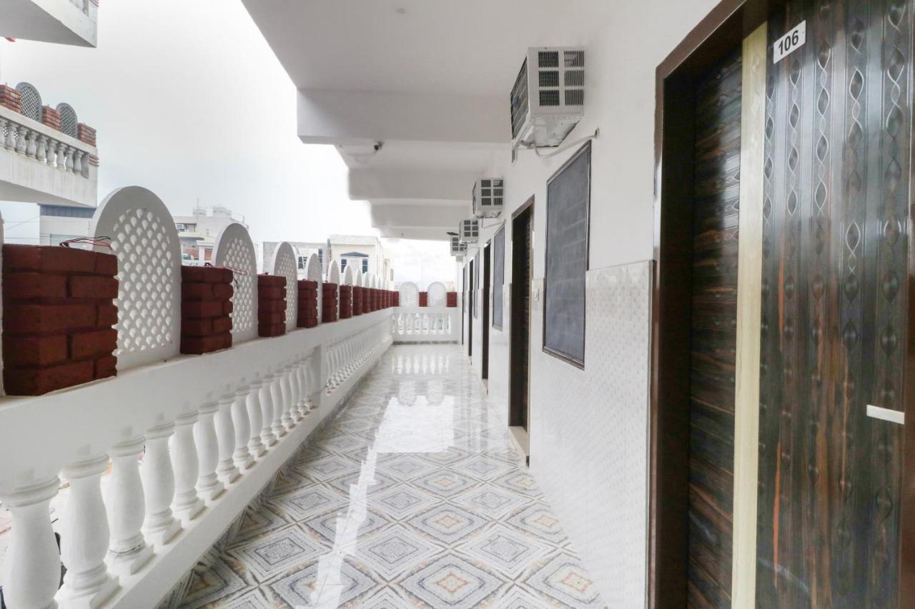 Oyo 49095 Hotel K Fort Abadpura Екстер'єр фото
