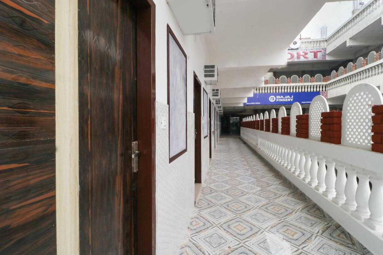 Oyo 49095 Hotel K Fort Abadpura Екстер'єр фото